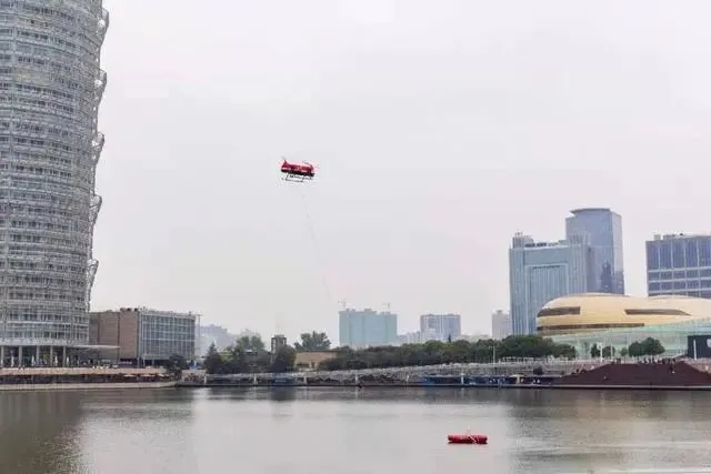 100米以上高層建筑消防,旋翼無(wú)人機(jī)實(shí)現(xiàn)了(圖1)
